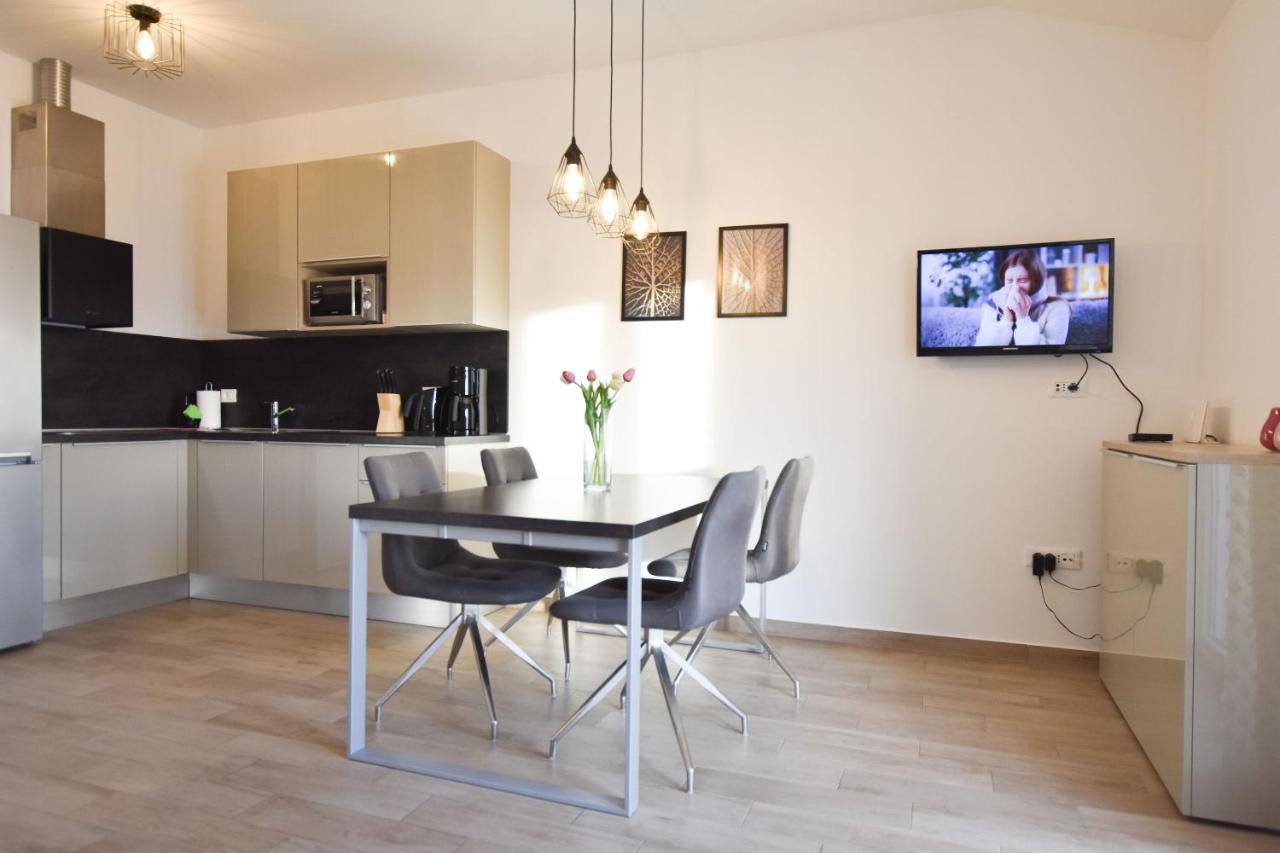 פרימוסטן Apartment Dora מראה חיצוני תמונה